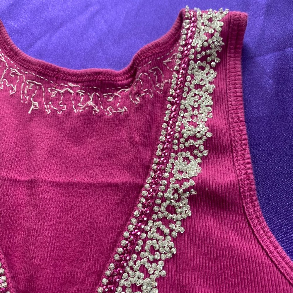 ๐ Sexy beaded deep V Neckline Top - Picture 9 of 12